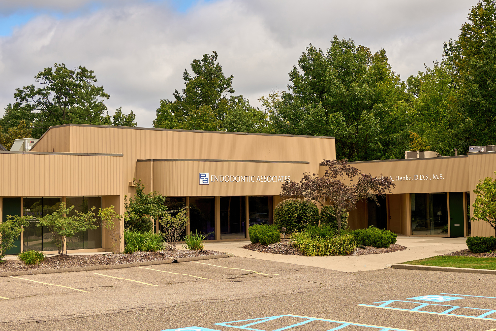 Endodontic Associates Farmington Hills Office